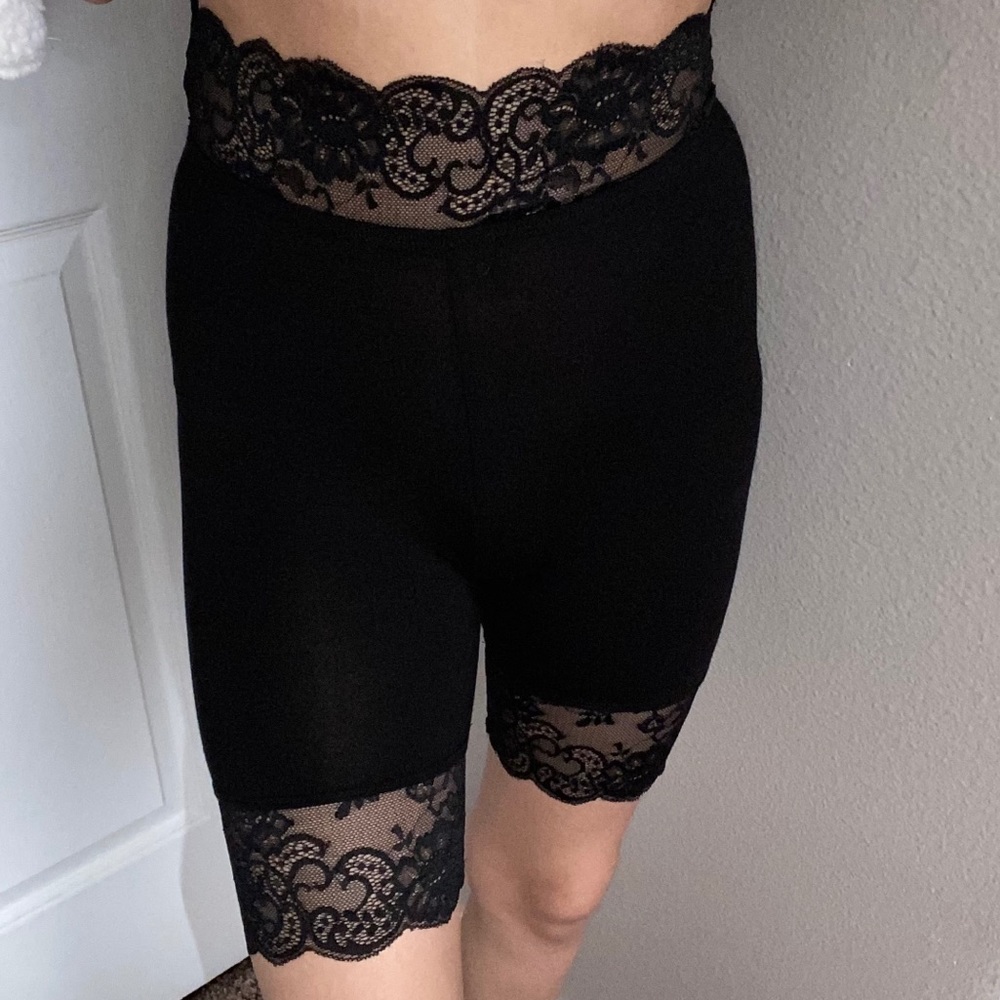 lace biker shorts/leggings